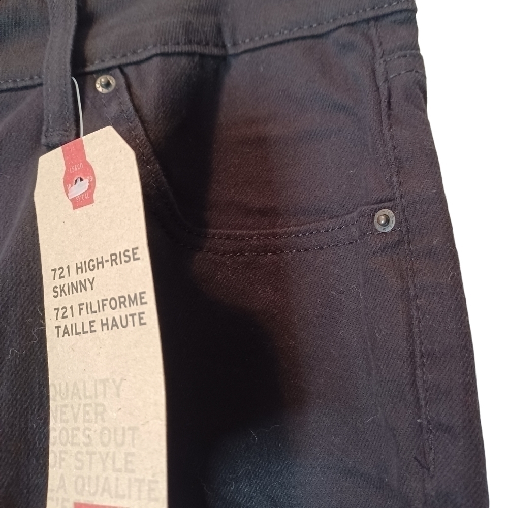 𝅺LEVI'S Jeans - Picture 5 of 13